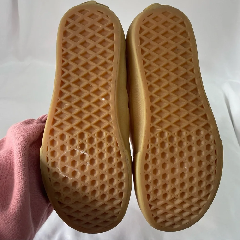 Vans Classic Gum-Sole Slip-On Sneakers- Pink Size 6.5 - Picture 2 of 6